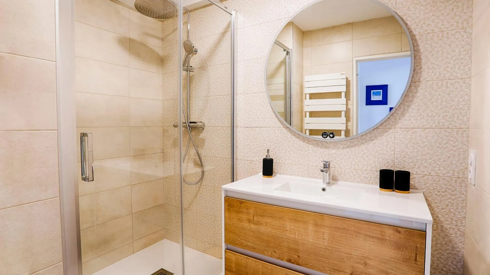 아파트 Spacious T4 With Wifi On The Seafront 생 필리베르